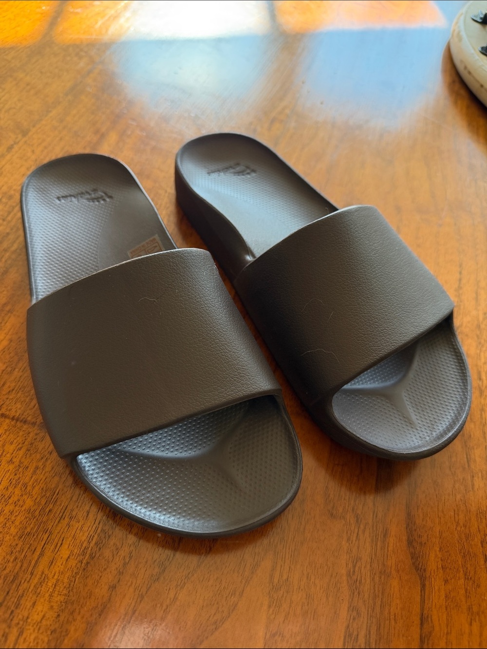 Archie’s Womena Slide Sandals in Dark Brown - Runs Wide